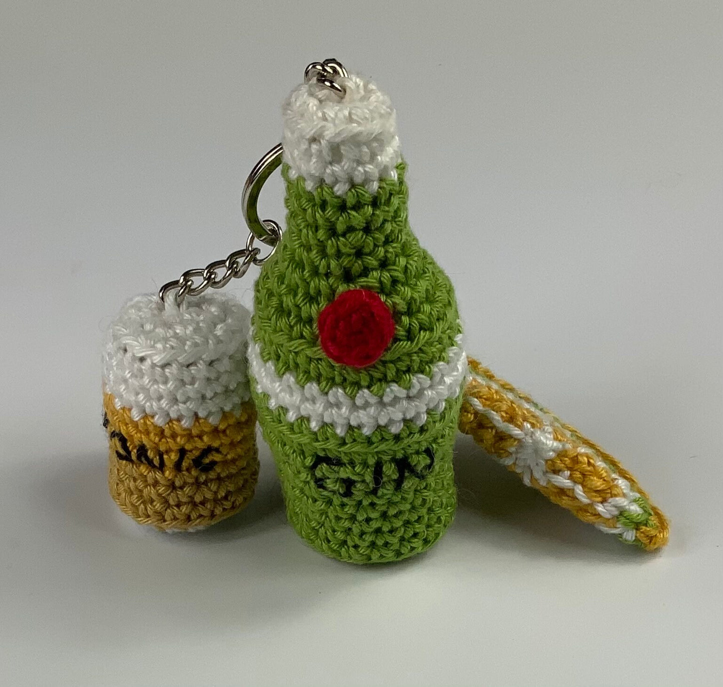 GIN & TONIC inspired keyring! Gin, Tonic and a Slice! Full kit with luxury British yarns.