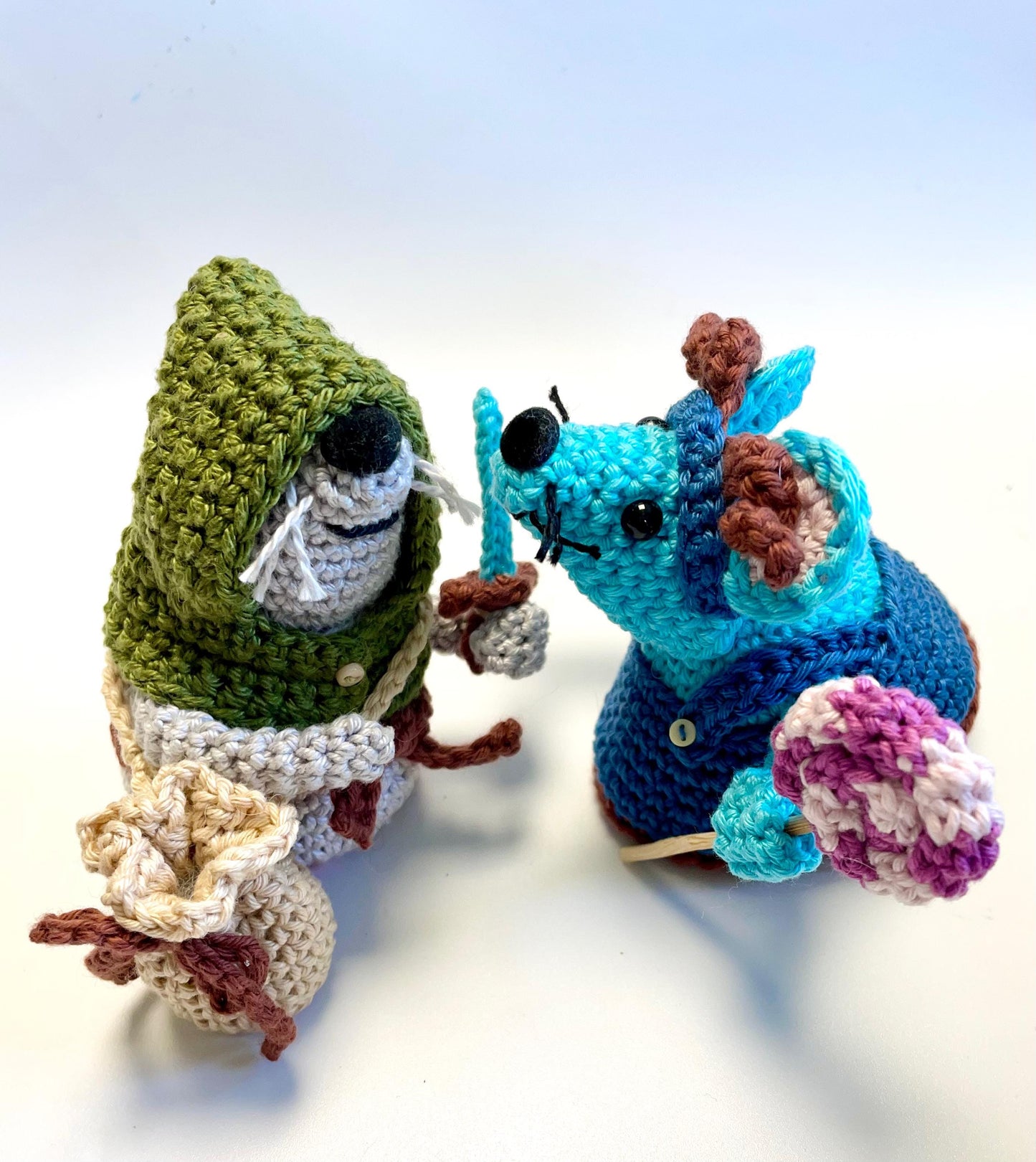 Critical Role Jester Mouse Crochet Kit. Complete Kit with Full Step by Step Instructions & Luxury Natural Yarns. Ren Faire Mouse!