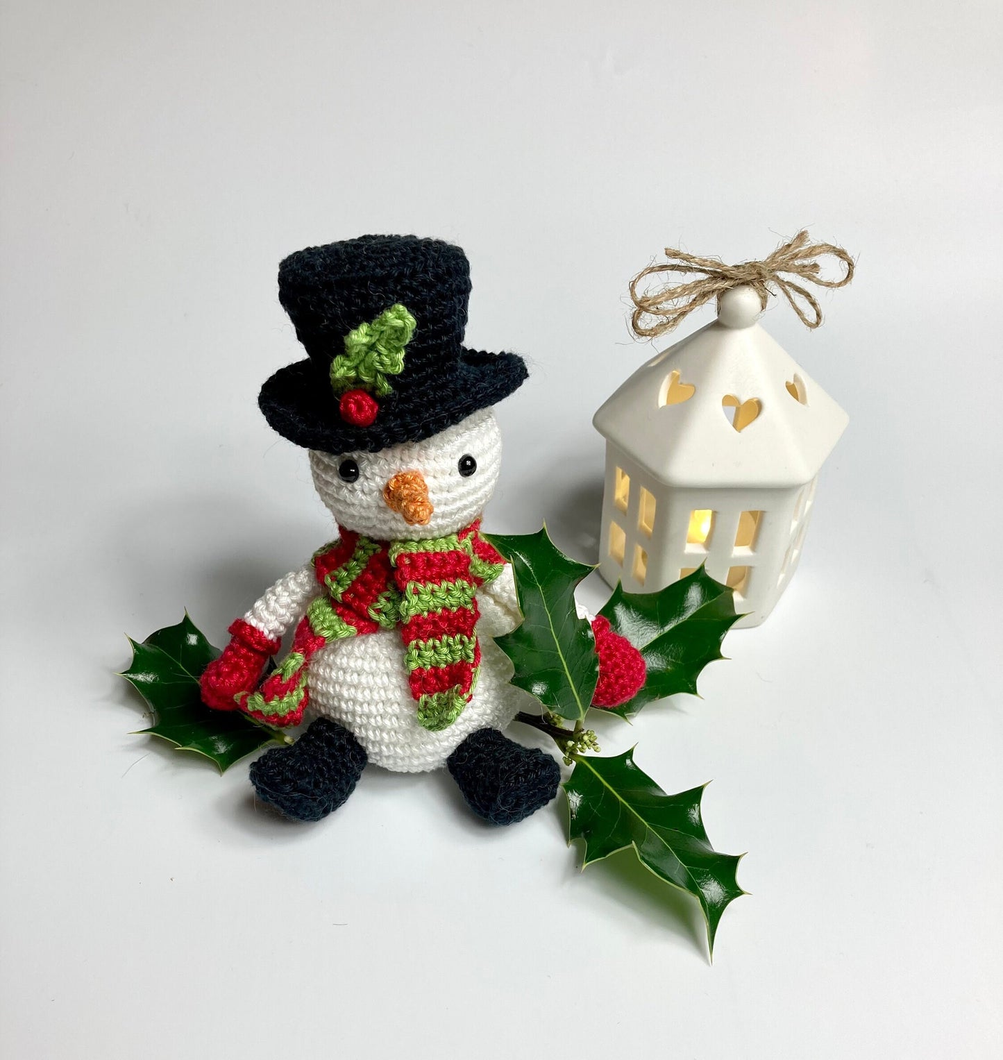 Snowman Crochet Kit. A complete kit including step by step instructions & featuring luxury British Yarns.