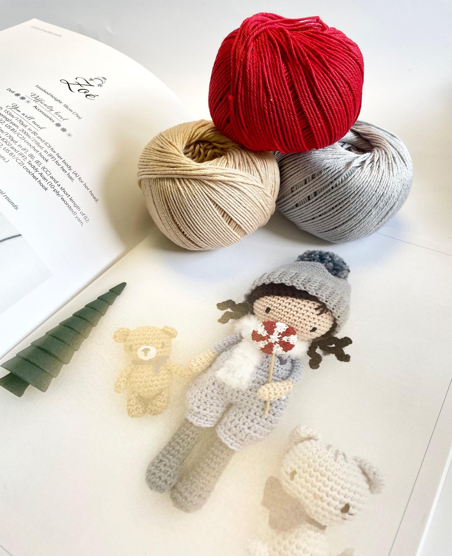 Crochet Dolls Complete Kit. Learn to Crochet with Lulu! Book, Luxury British Yarn, Crochet Hook, Stitch Markers & Accessories.