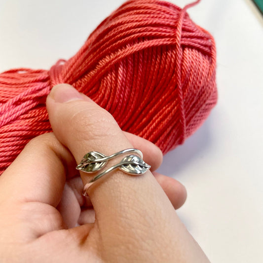 Entwined Leaves Crochet Ring