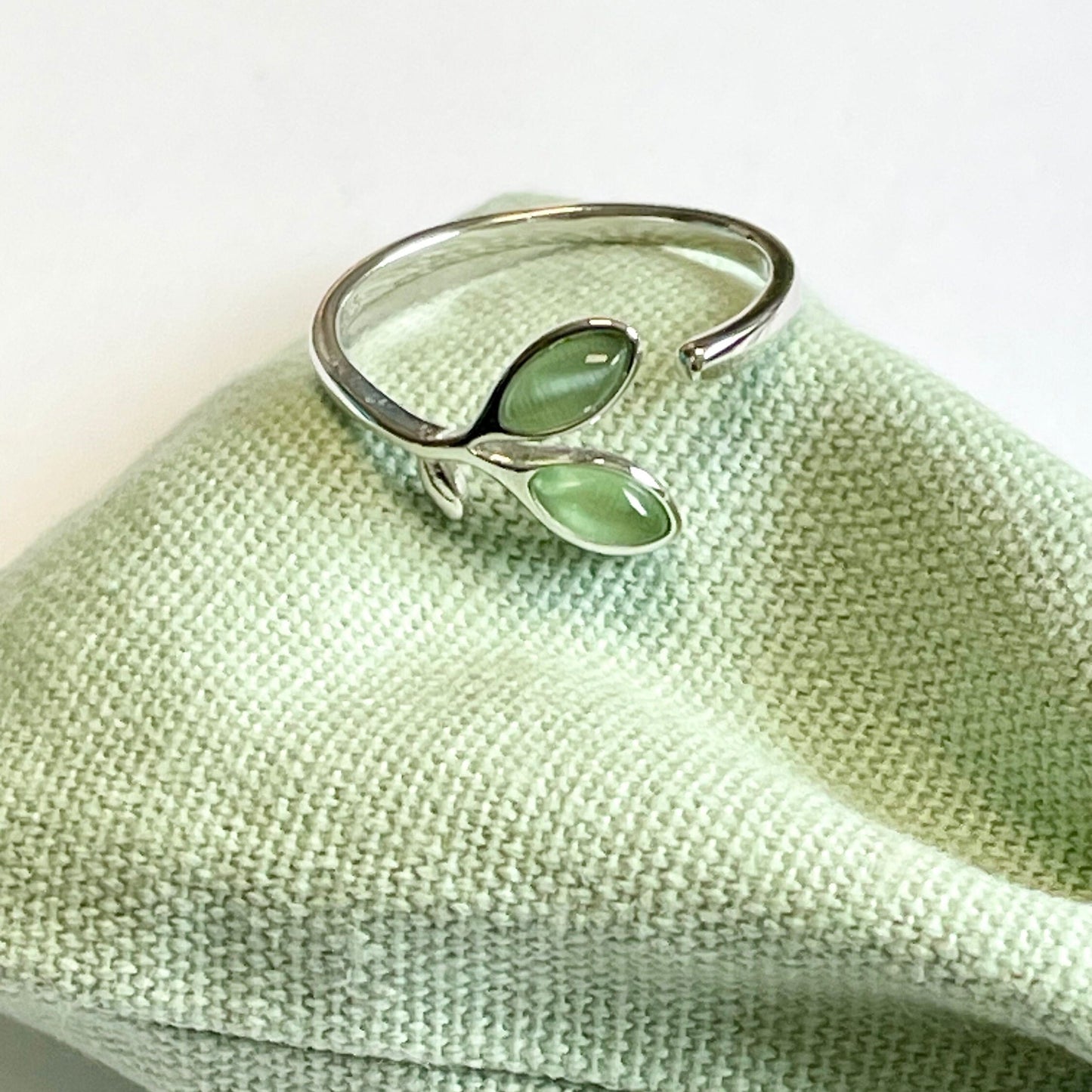 Leaf & Bud Crochet Ring.