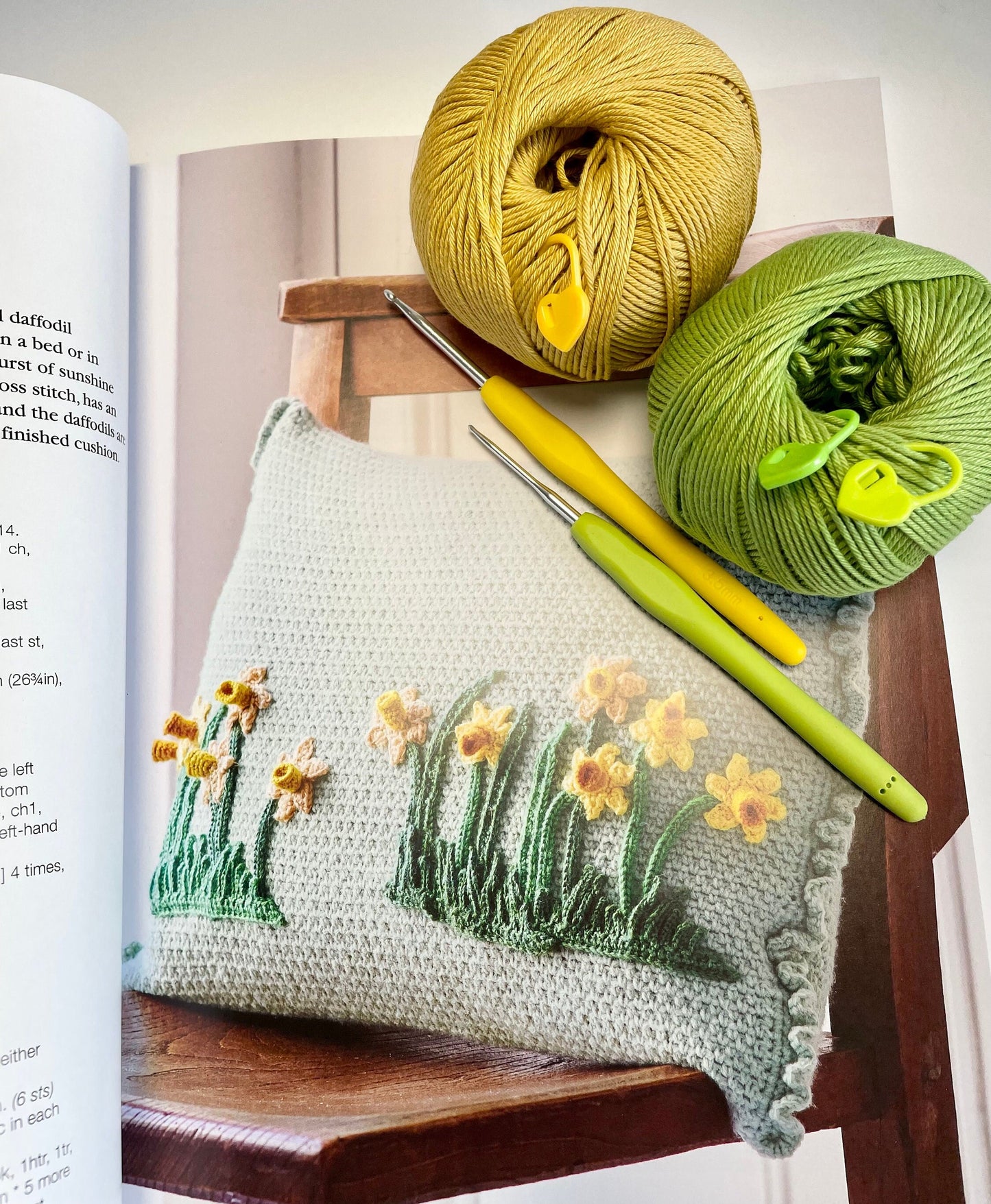 Flowers & Plants Crochet book.