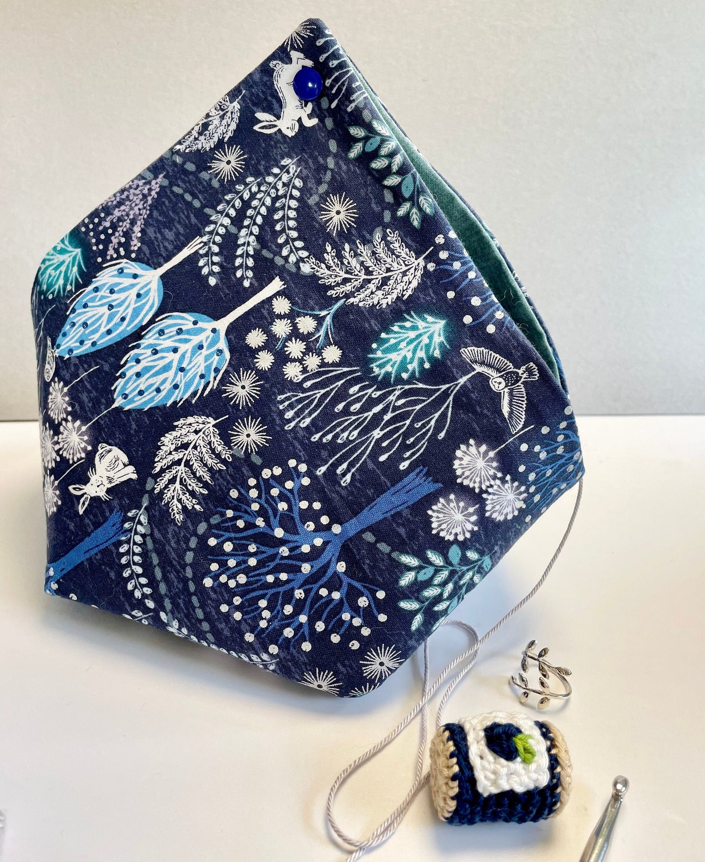 Secret Garden Bento Yarn Bag. Magical Garden design & coordinating lining. Crochet Knitting Yarn Holder. Handmade Gifting.