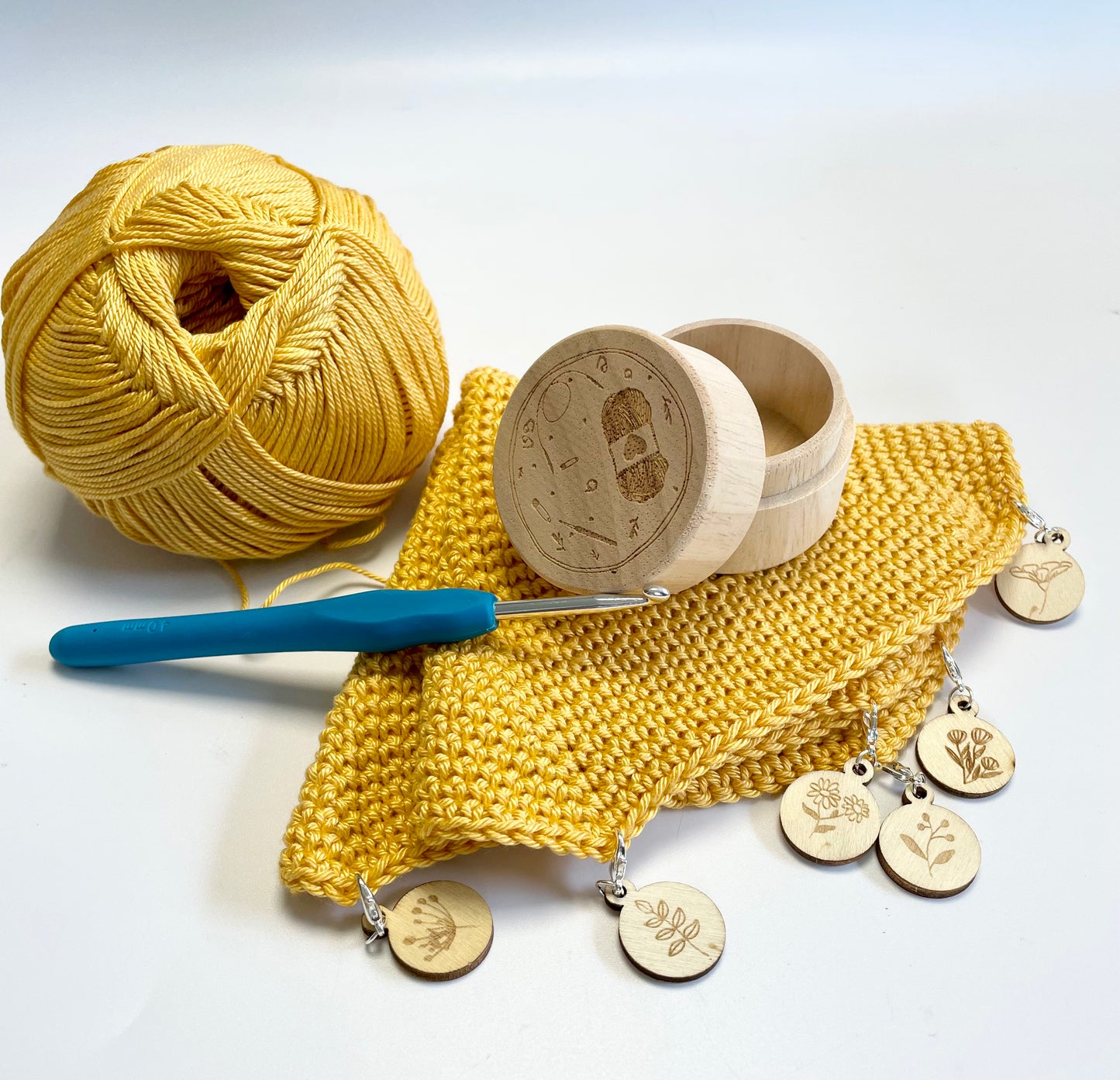 Press Pause Crochet Blanket. A kit to make a gorgeous Cotton Crochet Blanket with Mindful Practice at its core. Luxury Yarn, Hook & more.
