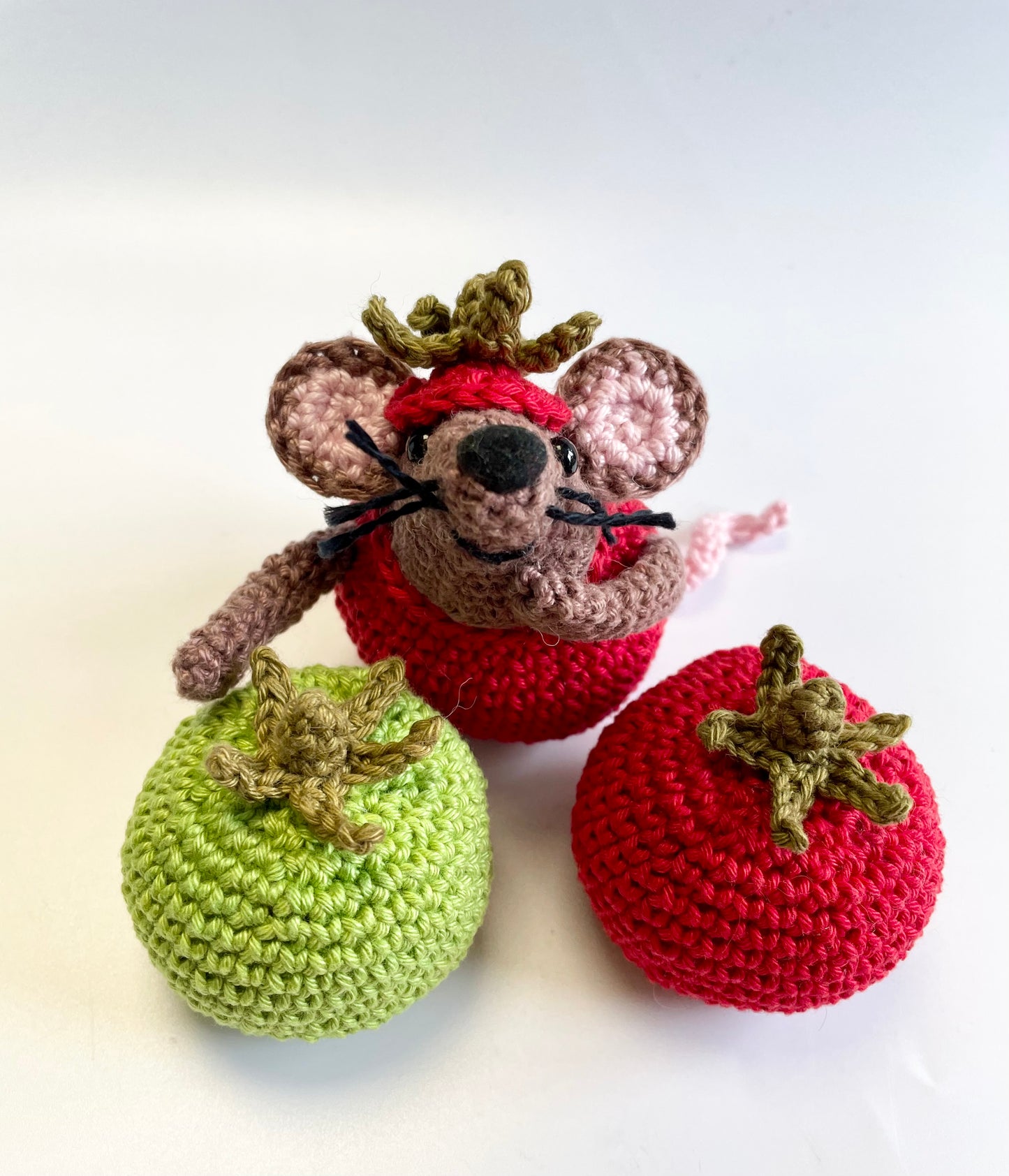 Rollo, Tomato Mouse! Complete Amigurumi Crochet Kit for beginners up. Featuring luxury British yarns.
