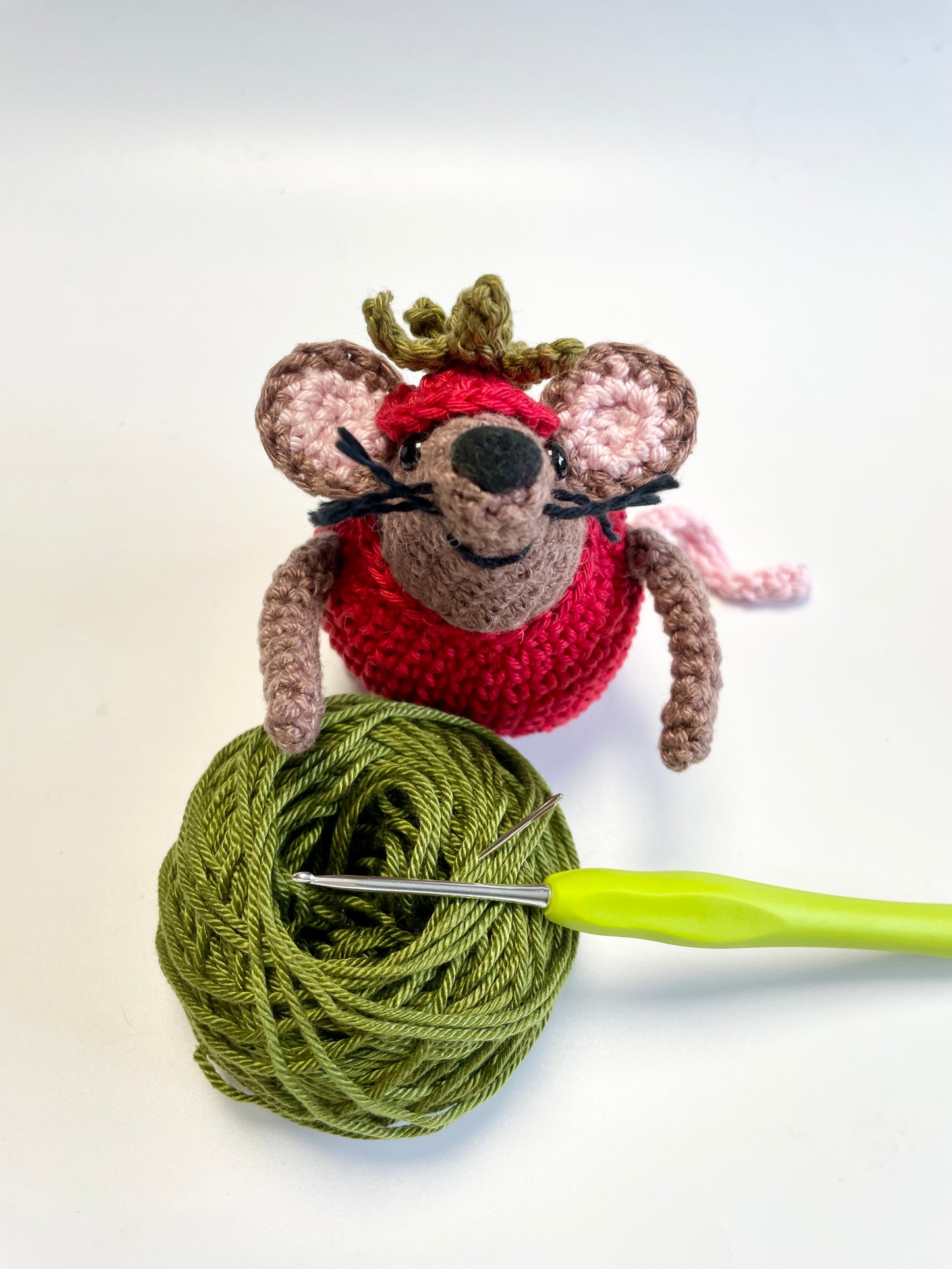Rollo, Tomato Mouse! Complete Amigurumi Crochet Kit for beginners up. Featuring luxury British yarns.