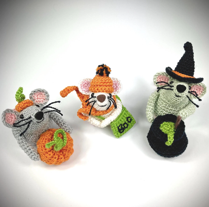 Witch Mouse Crochet Kit