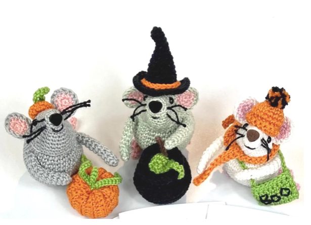 Witch Mouse Crochet Kit