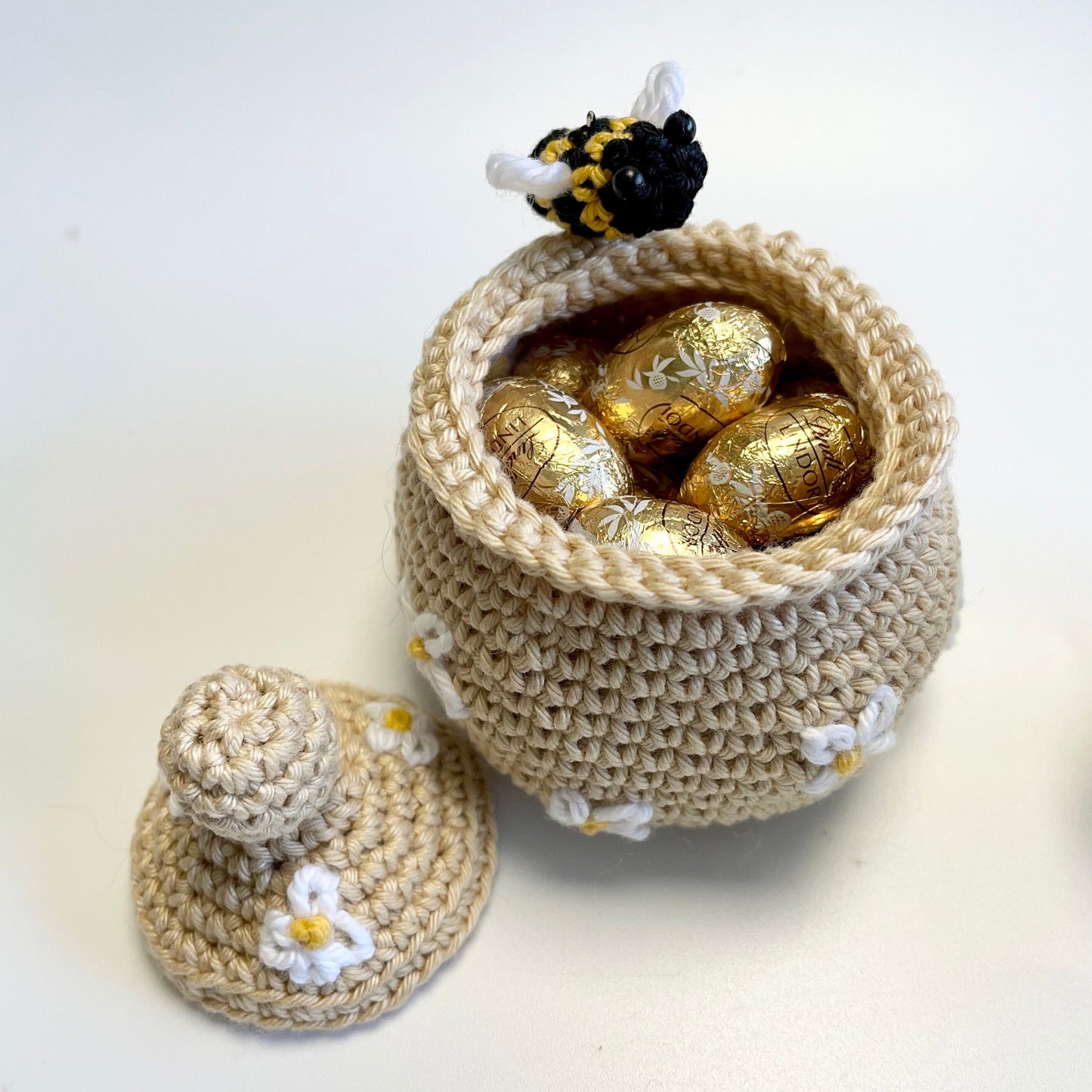 Boo, Honey Mouse Edition! Complete Amigurumi Crochet Kit featuring Boo, her Honey Pot, Daisy & Bees. Spring Gift!