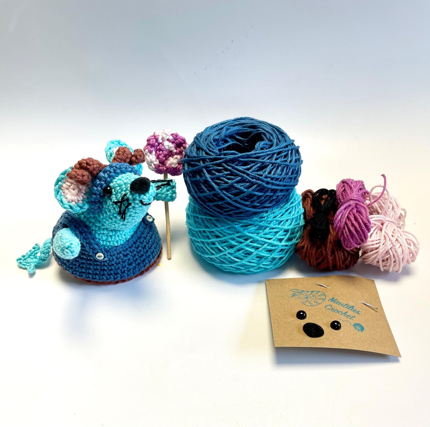 Critical Role Jester Mouse Crochet Kit. Complete Kit with Full Step by Step Instructions & Luxury Natural Yarns. Ren Faire Mouse!