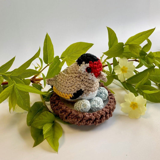 Goldfinch & Nest Crochet Kit