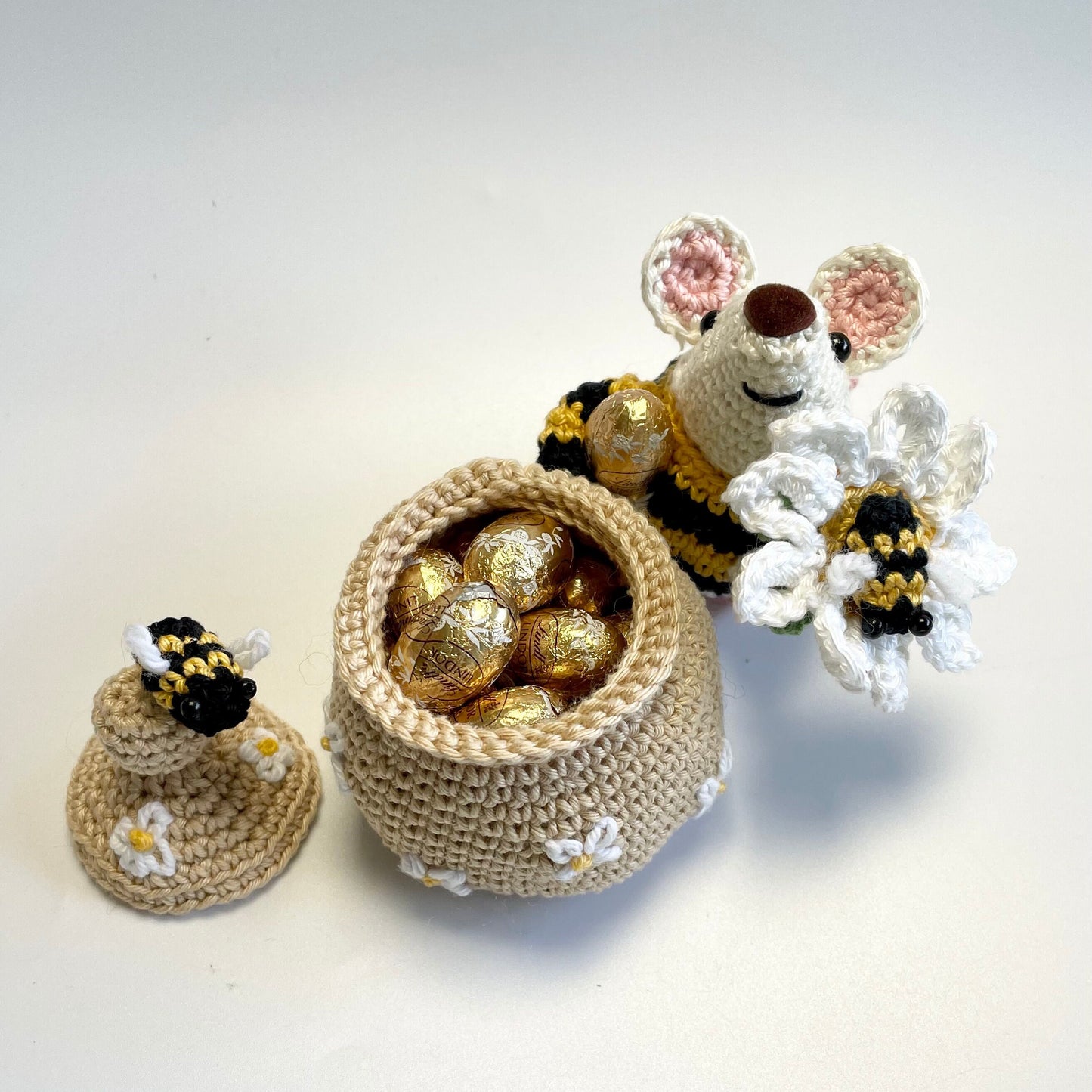 Boo, Honey Mouse Edition! Complete Amigurumi Crochet Kit featuring Boo, her Honey Pot, Daisy & Bees. Spring Gift!