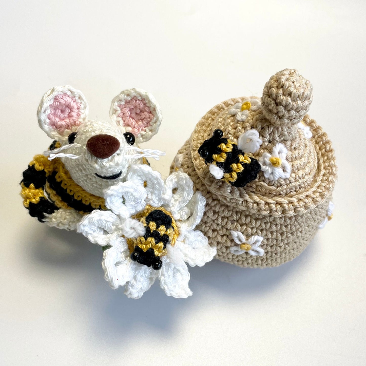 Boo, Honey Mouse Edition! Complete Amigurumi Crochet Kit featuring Boo, her Honey Pot, Daisy & Bees. Spring Gift!
