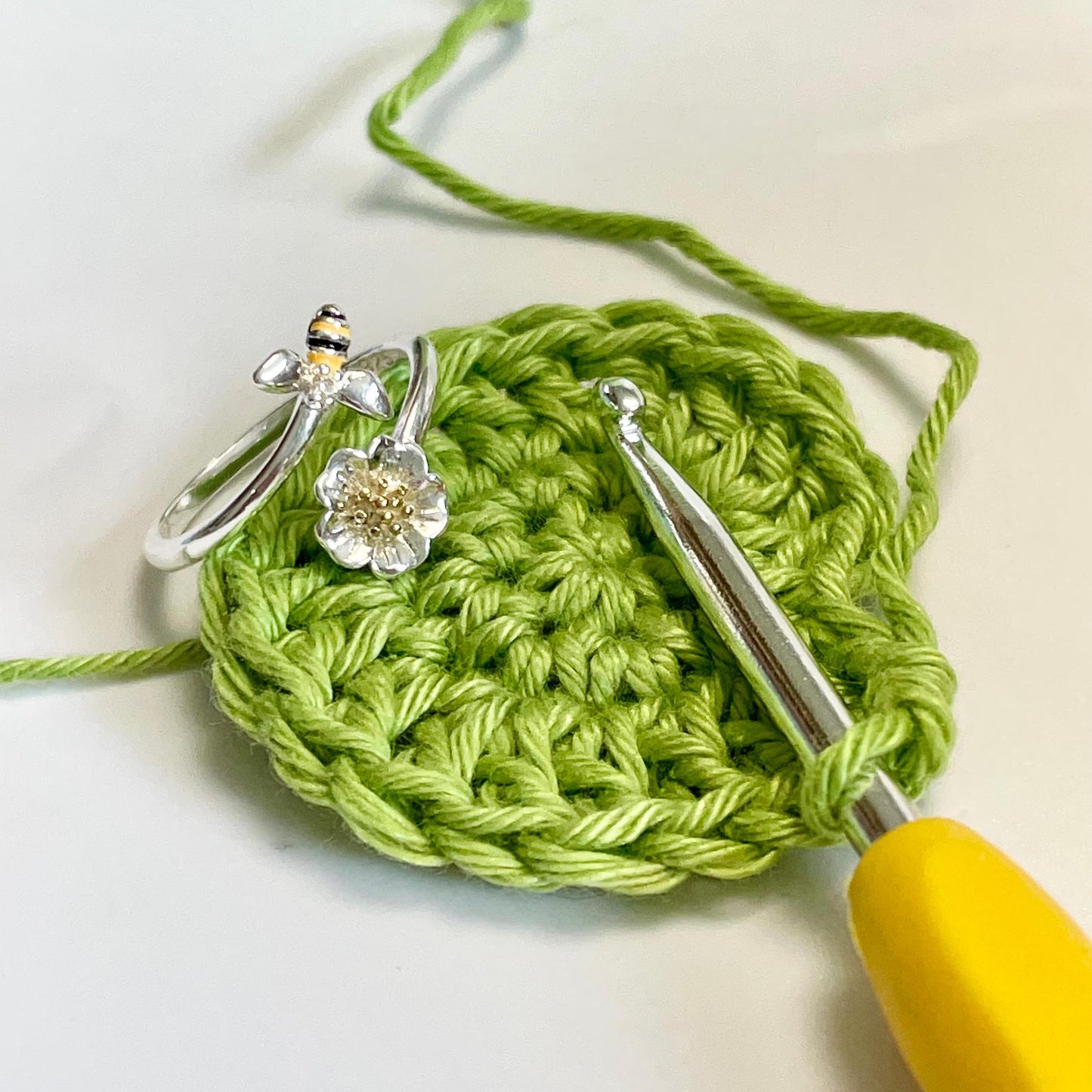 Bumble Bee & Flower Crochet Ring
