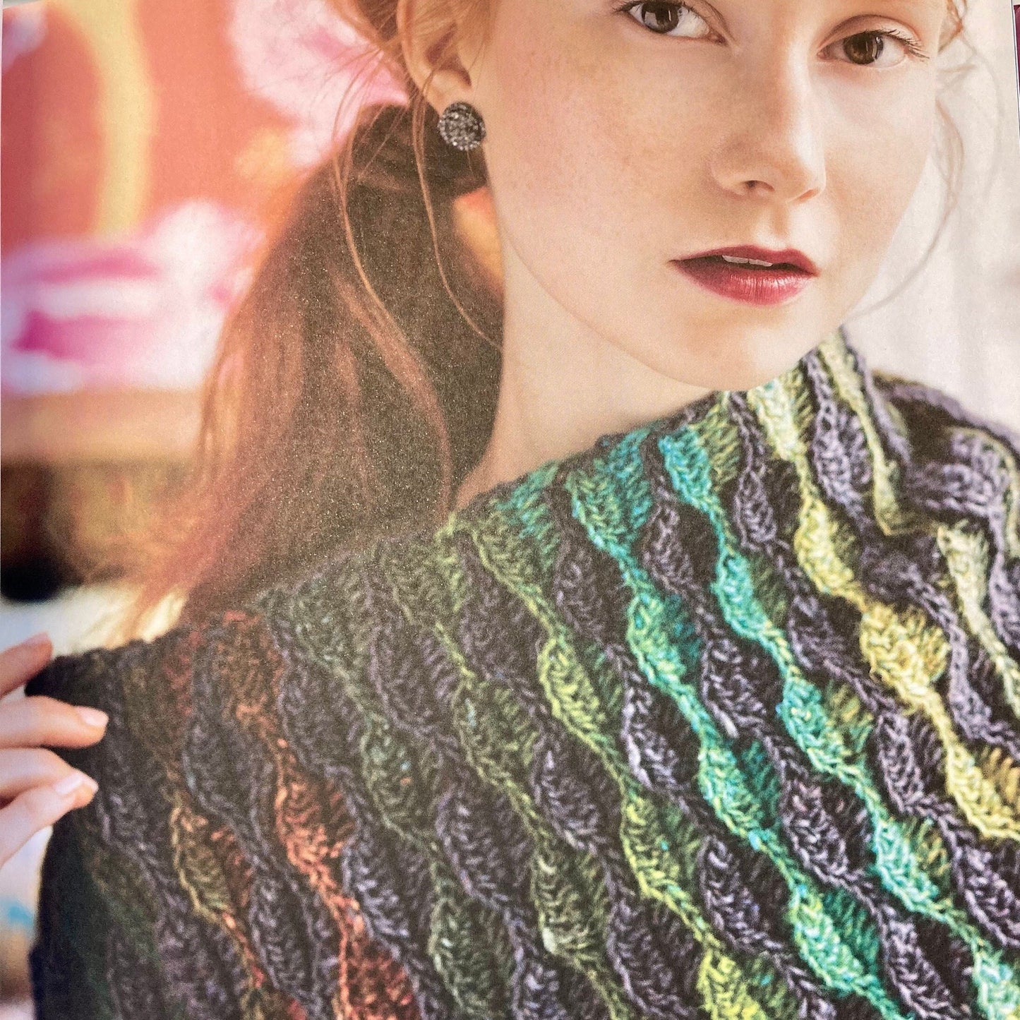 Noro Crochet Book. 25 Gorgeous, Timeless Patterns including Mittens, Hats, Scarves, Shawls, Vests, Ponchos, Dresses & Jackets.