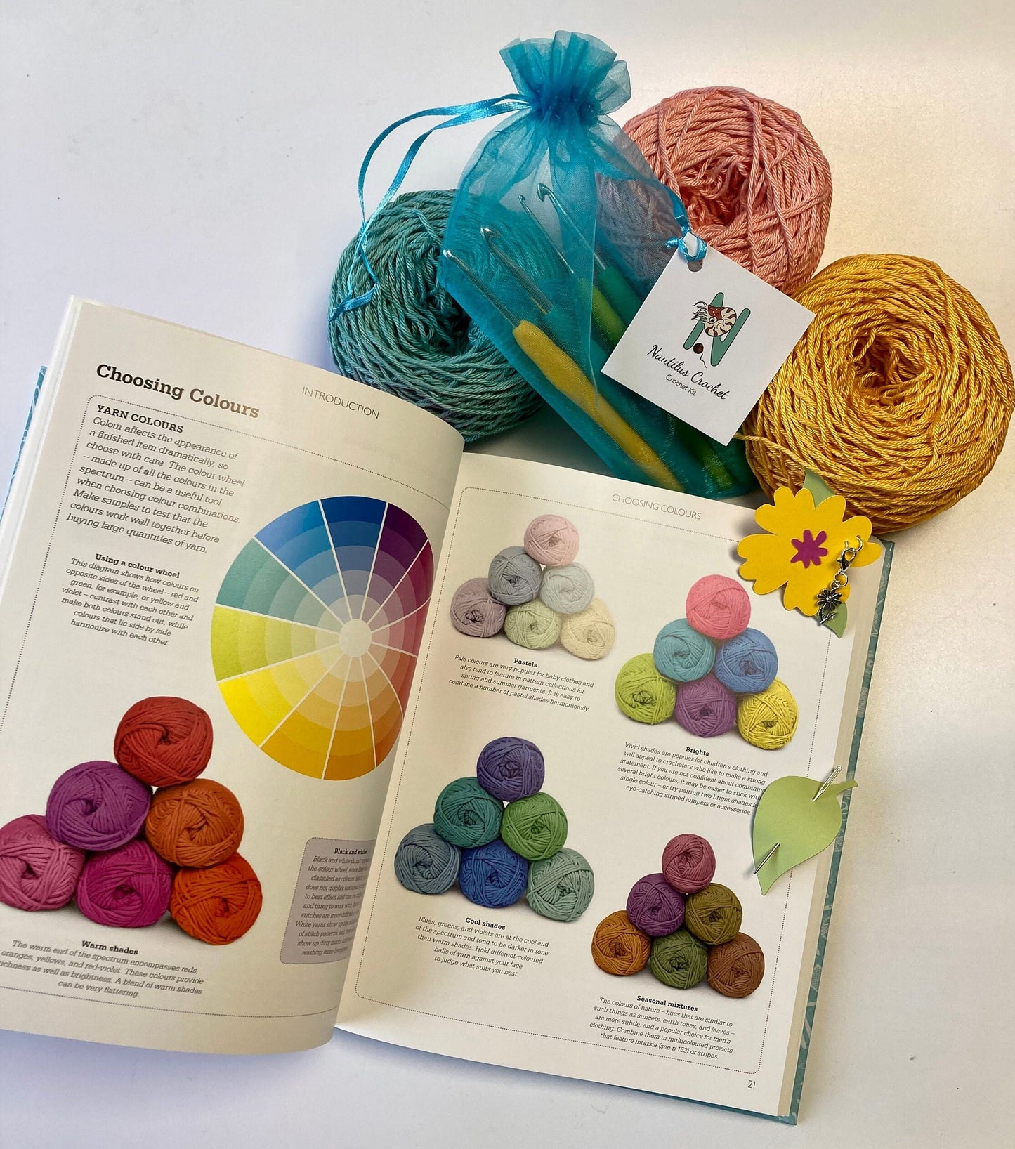 Spring Crochet Course Kit. A lovely kit with coloured yarns in 100% cotton, set of crochet hooks & cute accessories. Perfect for beginners.