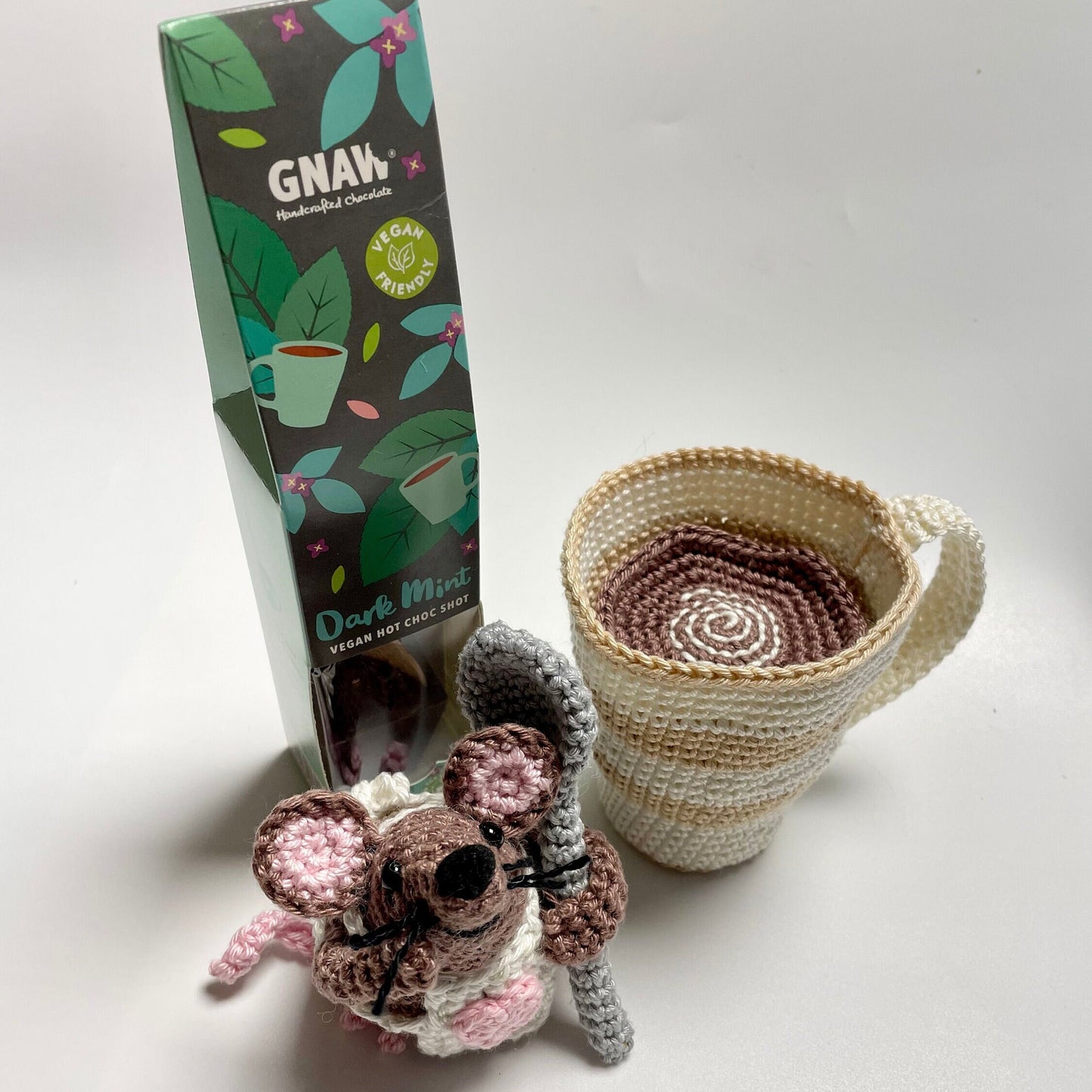 Rolo Mouse Crochet & Hot Chocolate Gift Set. Amigurumi Crochet Kit featuring Rolo, his Spoon, Mug of Hot Chocolate plus Gnaw Gift.