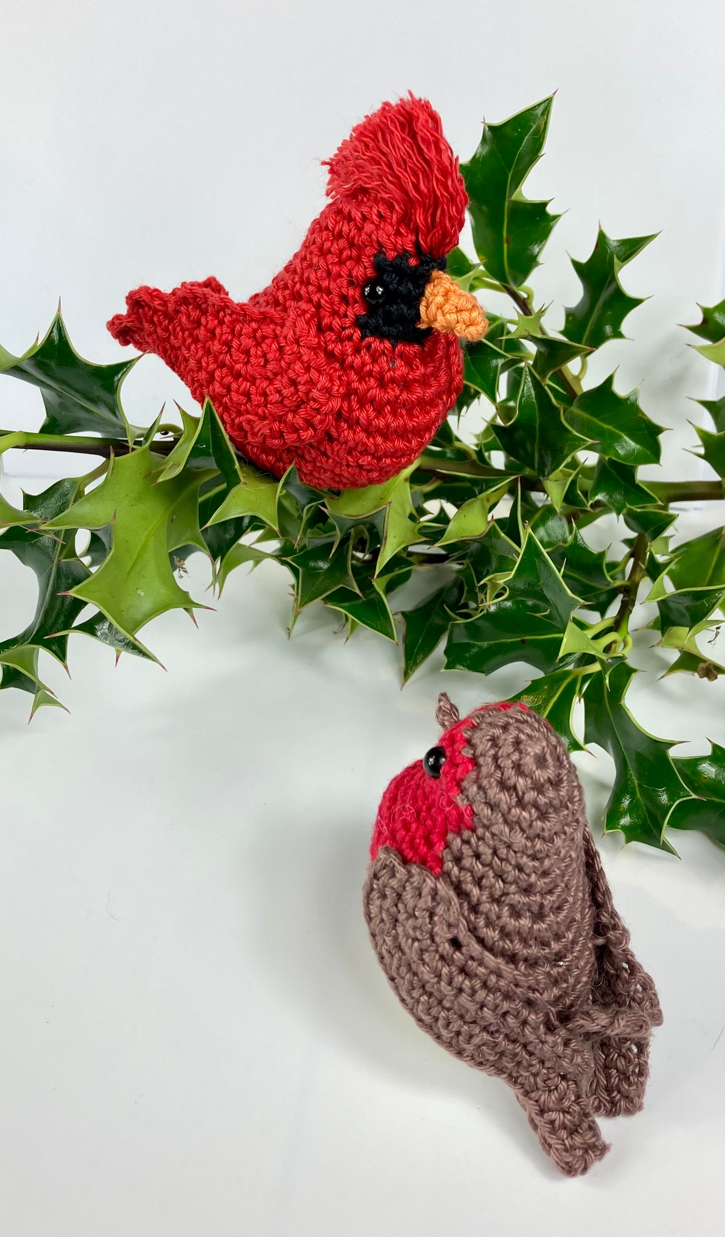 Cardinal Crochet Pattern. A Digital Download Pattern with step by step instructions & photo aids.