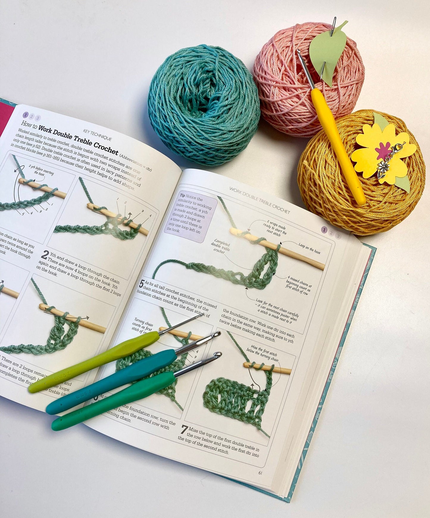 Spring Crochet Course Kit. A lovely kit with coloured yarns in 100% cotton, set of crochet hooks & cute accessories. Perfect for beginners.