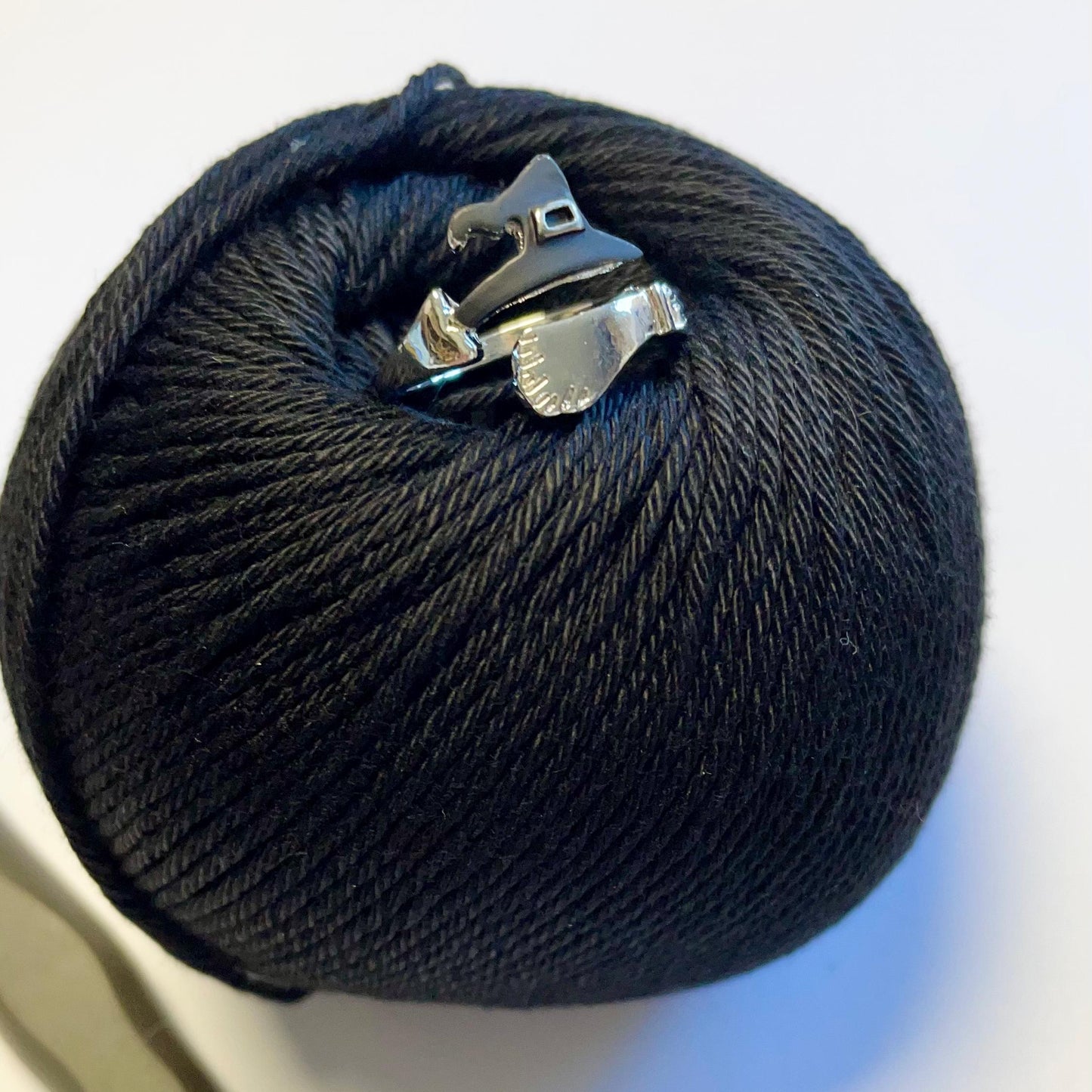 Witch’s Hat Crochet Ring.